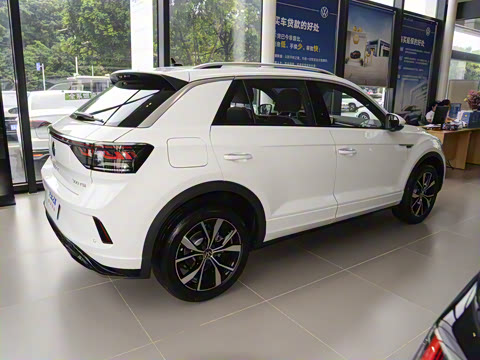 2025�� �Ŀ�� 300TSI DSG���������