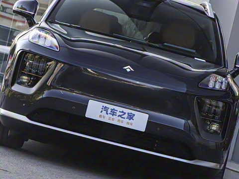 2025�� 700 Ultra�������������״��