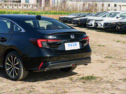 2025�� 240TURBO CVT�Ƽ���