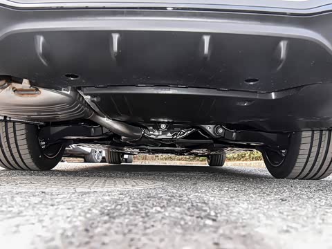 2025�� �Ŀ� C 260 L �ҹ�˶���