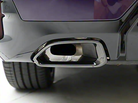 2025�� 330i 50����������