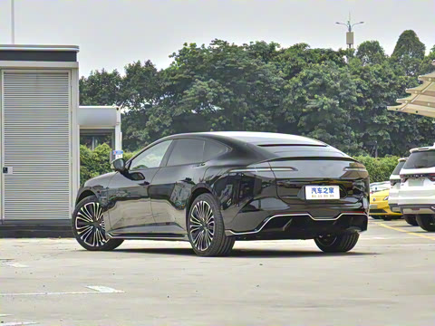 2024�� 700 ���������������