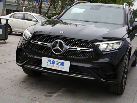 2024��  �Ŀ� GLC 260 L 4MATIC ������ 5��