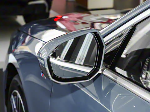 2025�� 530Li xDrive M�˶���װ