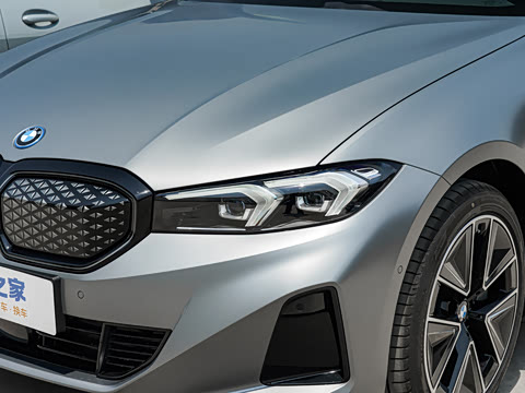 2025�� eDrive 40 L 50����������