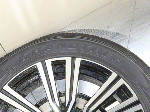 2025�� 700h ����