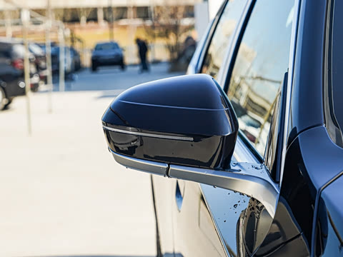 2025�� 530Li ������ M�˶���װ