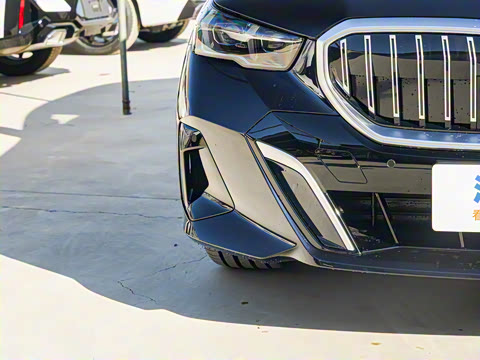 2025�� 530Li ������ M�˶���װ