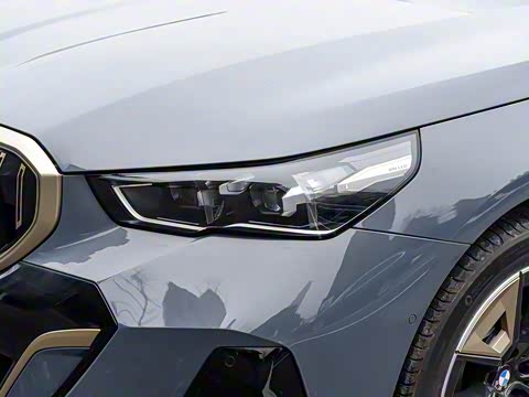 2025�� 525Li M�˶���װ