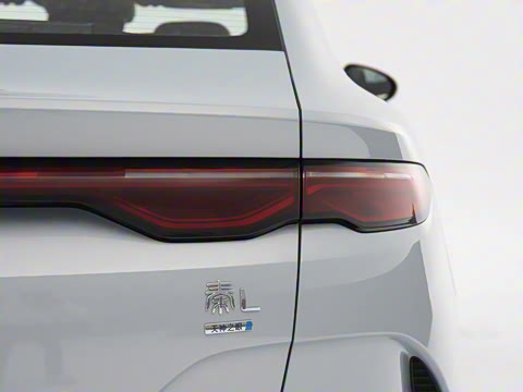 2025�� EV 545KM׿Խ��