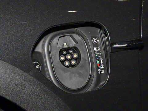 2024�� Taycan 4 Cross Turismo