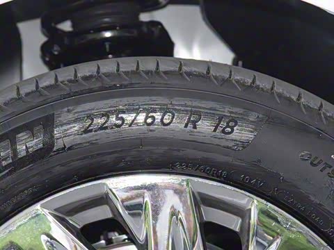 2025�� Ǭ��ϵ�� Ultra ͷ�Ȳ�