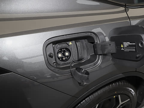 2025�� 300Ultra  �����Ǽ�AD PRO���̰�