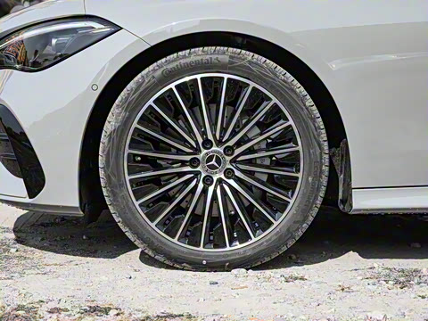 2025�� CLE 260 ������ܳ�