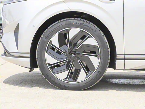 2025�� 210Ultra�Ǽݰ� 6��