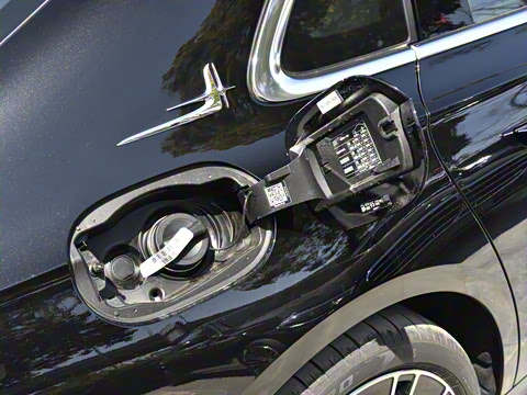 2025�� �Ŀ� E 300 L �����