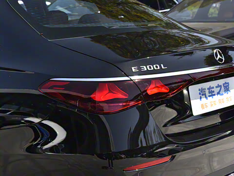 2025�� �Ŀ� E 300 L �����