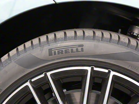 2025�� �Ŀ� C 260 L �˶���