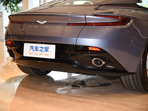 2025�� 4.0T V8 Coupe