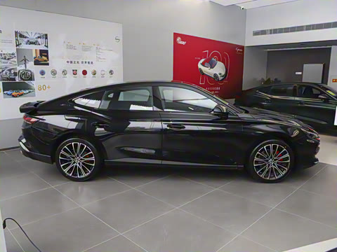 2025�� 2.0T 405 AT������