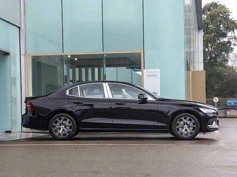 2025�� B4 ���ݺ�����