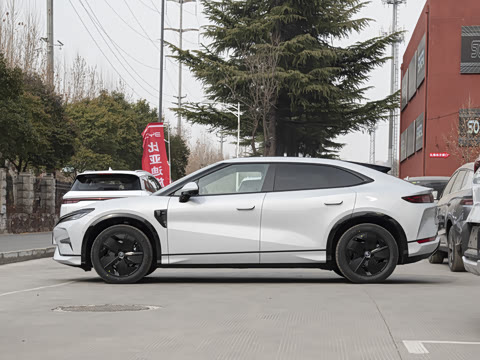 2025�� �Ǽݰ� 550km ׿Խ��