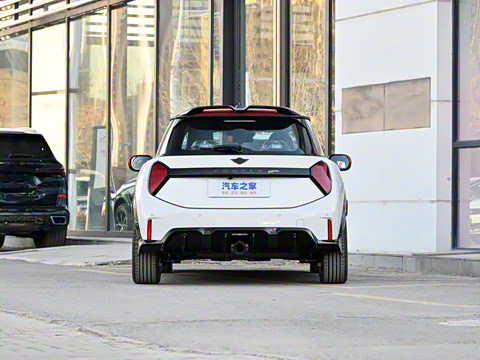 2025�� JOHN COOPER WORKS