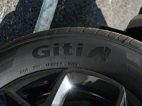 2025�� 501KM ����Pro��