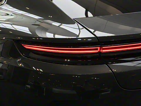 2024�� Panamera Turbo E-Hybrid 4.0T