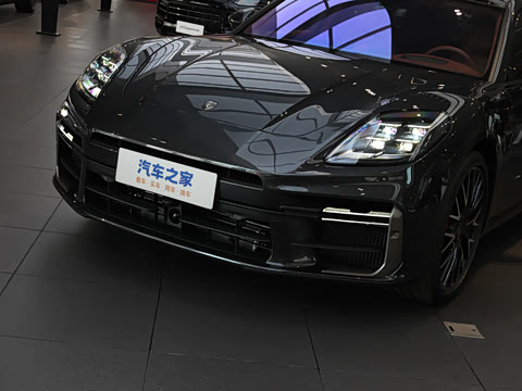 2024�� Panamera Turbo E-Hybrid 4.0T