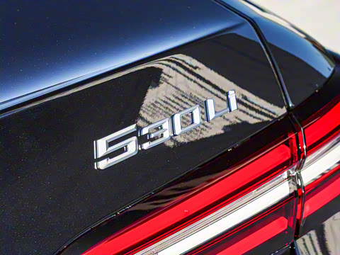 2025�� 530Li ������ M�˶���װ