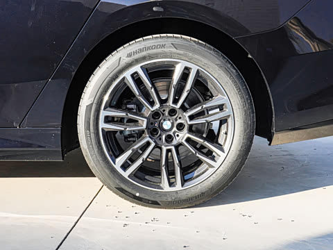 2025�� 530Li ������ M�˶���װ