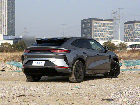 2025�� �Ǽݰ� 550km ׿Խ��