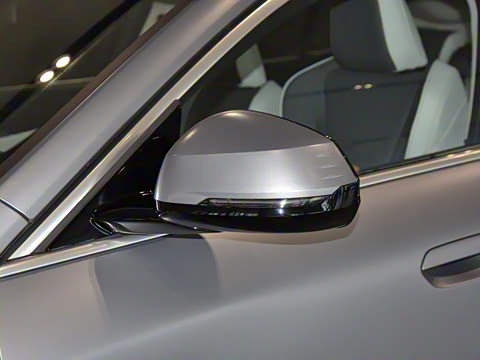 2024�� sDrive25i M�˶���װ