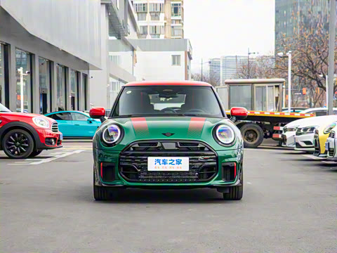 2025�� JOHN COOPER WORKS