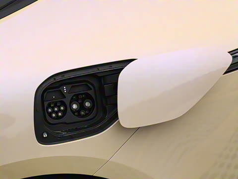 2024�� 700 ���������������