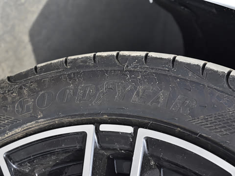 2025�� �Ŀ� C 260 L �˶���