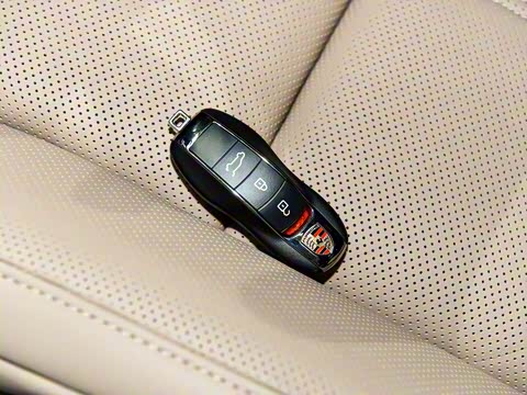 2025�� Macan 2.0T ���ΰ�