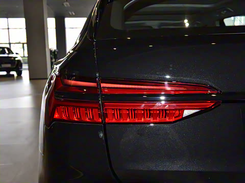 2025�� Avant 45 TFSI ��̽�ռ�