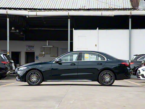 2025�� �Ŀ� C 260 L �˶���