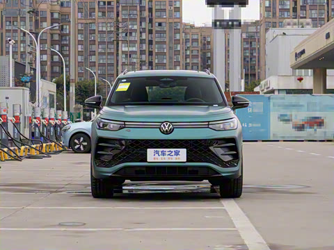 2025�� ̽��L 330TSI ������ӢCity��