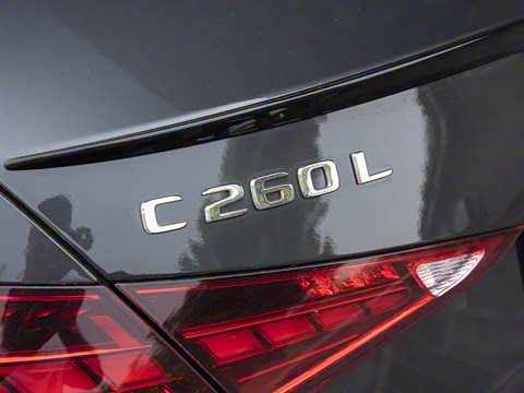 2025�� �Ŀ� C 260 L �ҹ�˶���