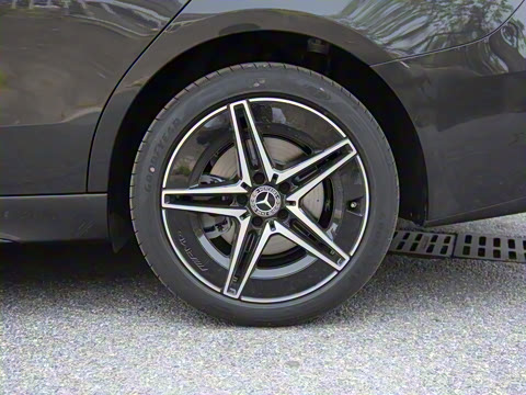 2025�� �Ŀ� C 260 L �ҹ�˶���