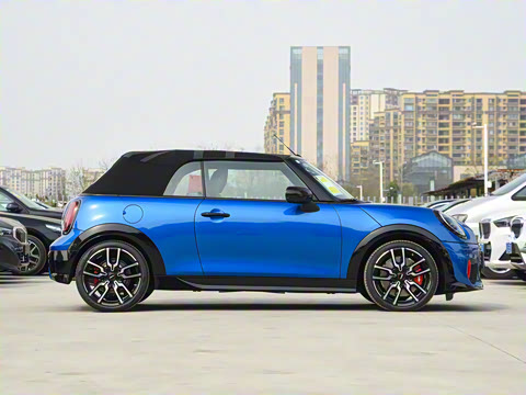 2025�� JOHN COOPER WORKS CABRIO