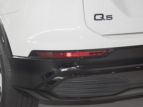 2024�� 50 e-tron quattro ��ҫ�� ������װ