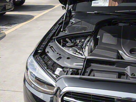 2025�� S 400 L ������