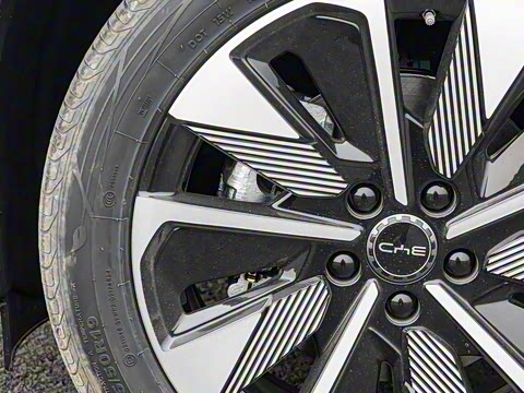 2025�� EV �Ǽݰ� 605km �콢��