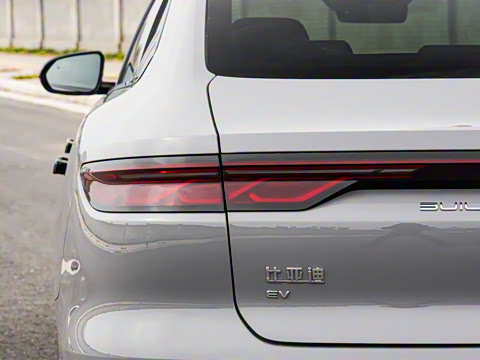 2025�� EV �Ǽݰ� 605KM������