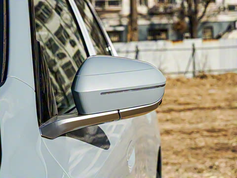 2025�� xDrive30L ������ M�˶���װ