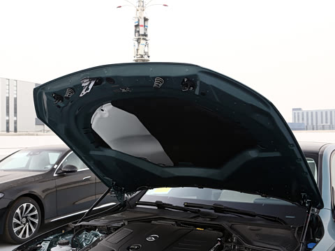 2025�� E 260 �˶���